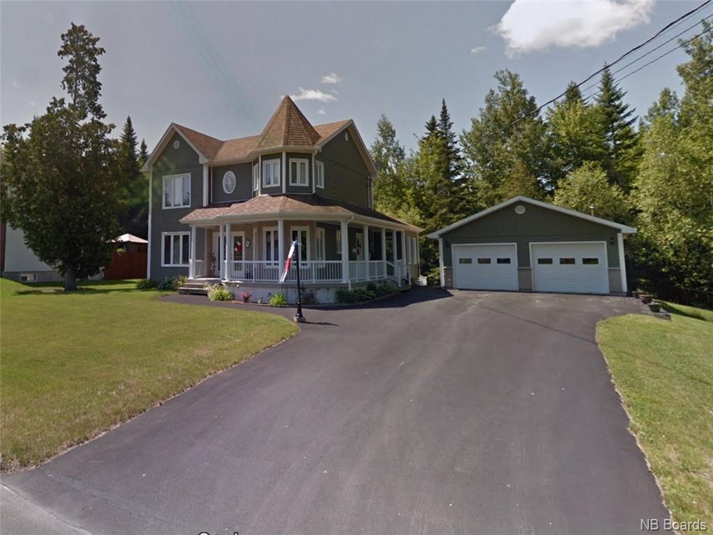 35 Mgr Lacroix Ave  