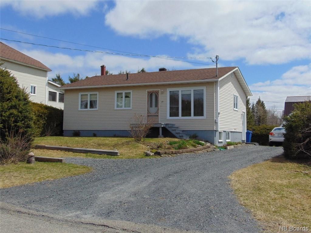19 Theriault St  