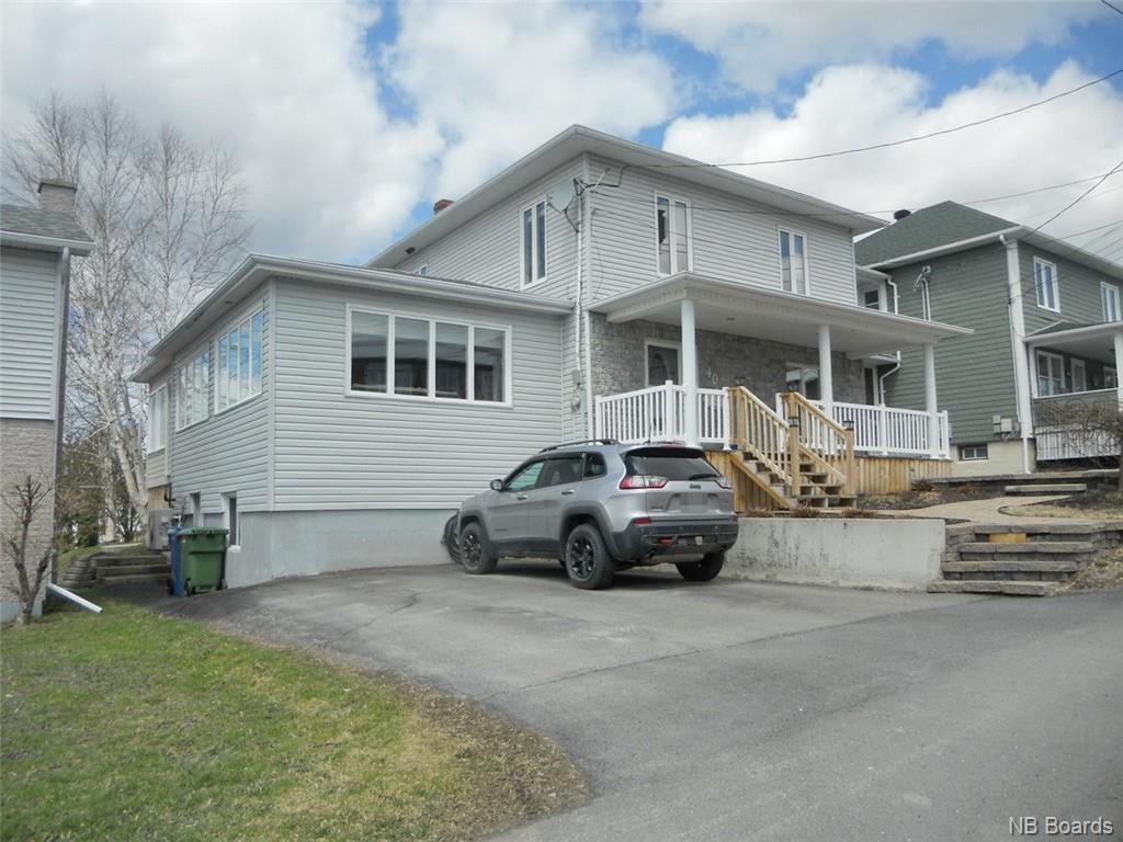 40 32nd Ave  