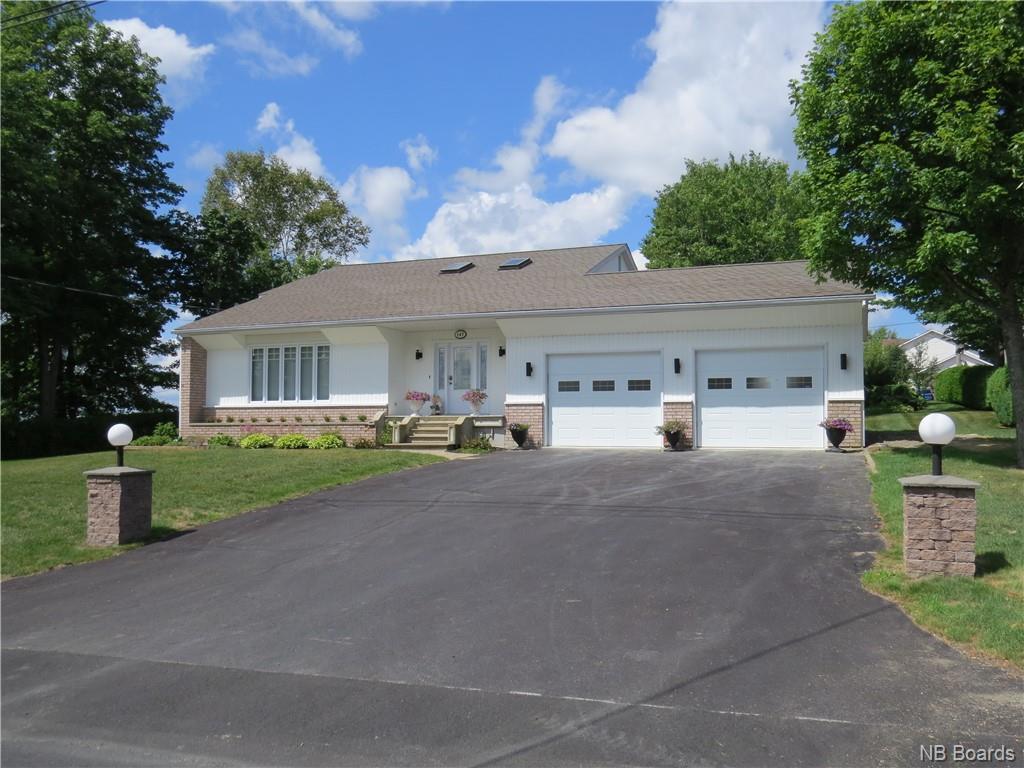 147 Deschenes St  
