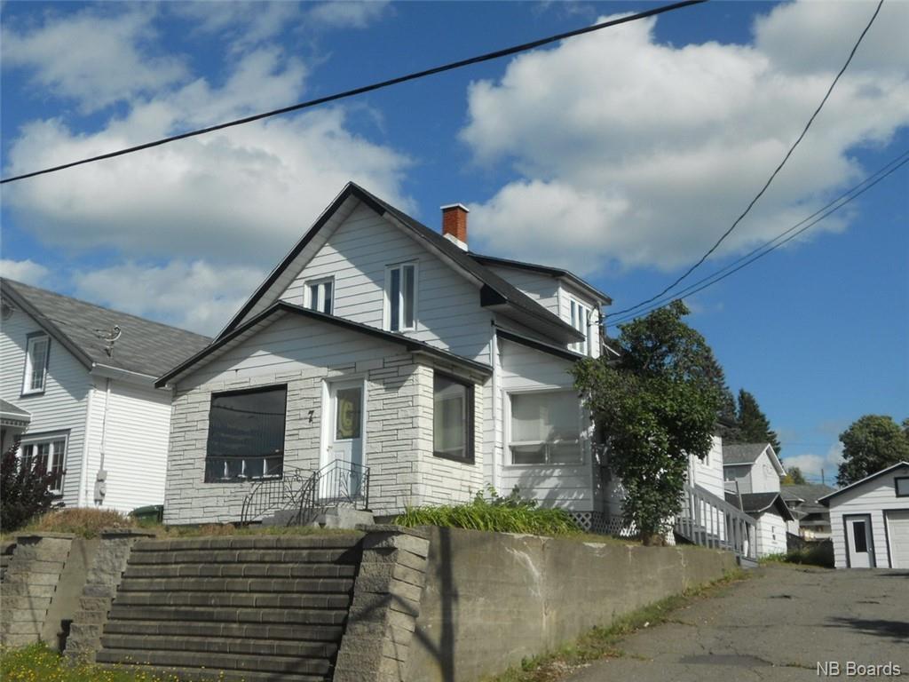 7 33rd Ave  