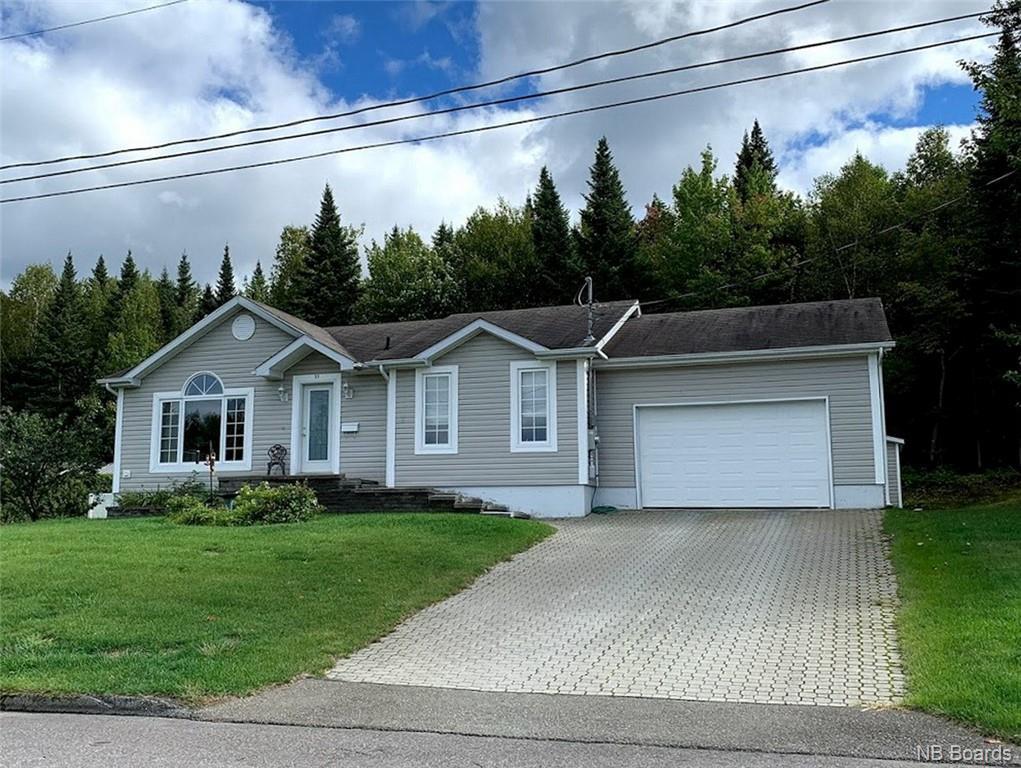 27 Du Sommet St  