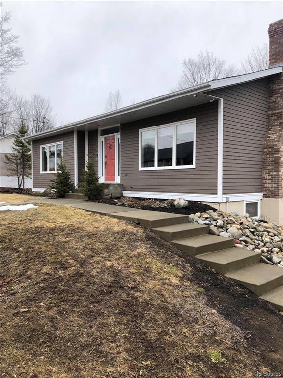 186 Deschenes St  