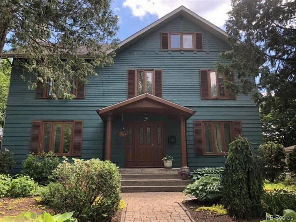 12 Lawson St  