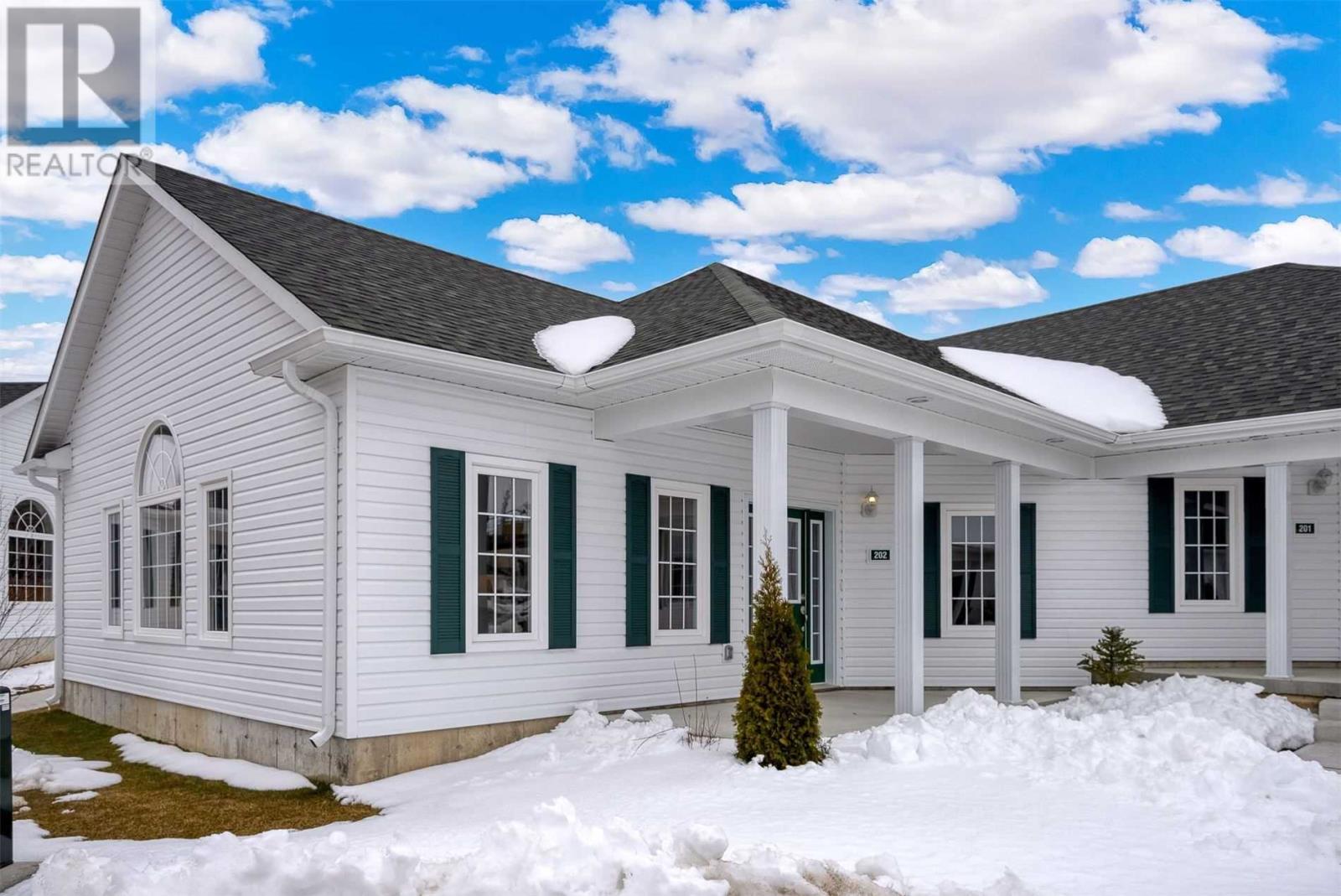202-300 Croft Street, Port Hope, ON, L1A 0E1