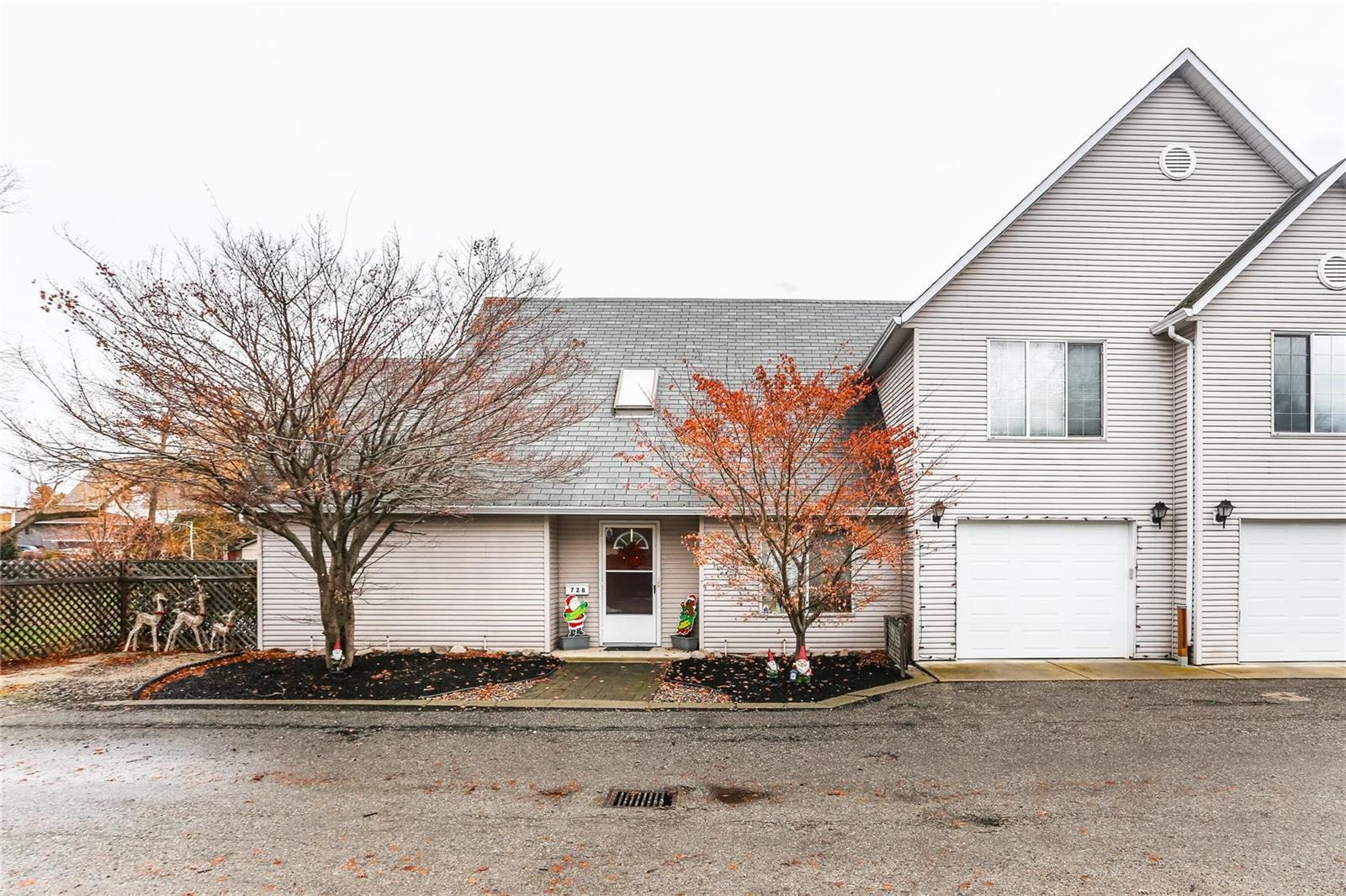 728 Burne Avenue, Kelowna, BC, V1Y 5P7