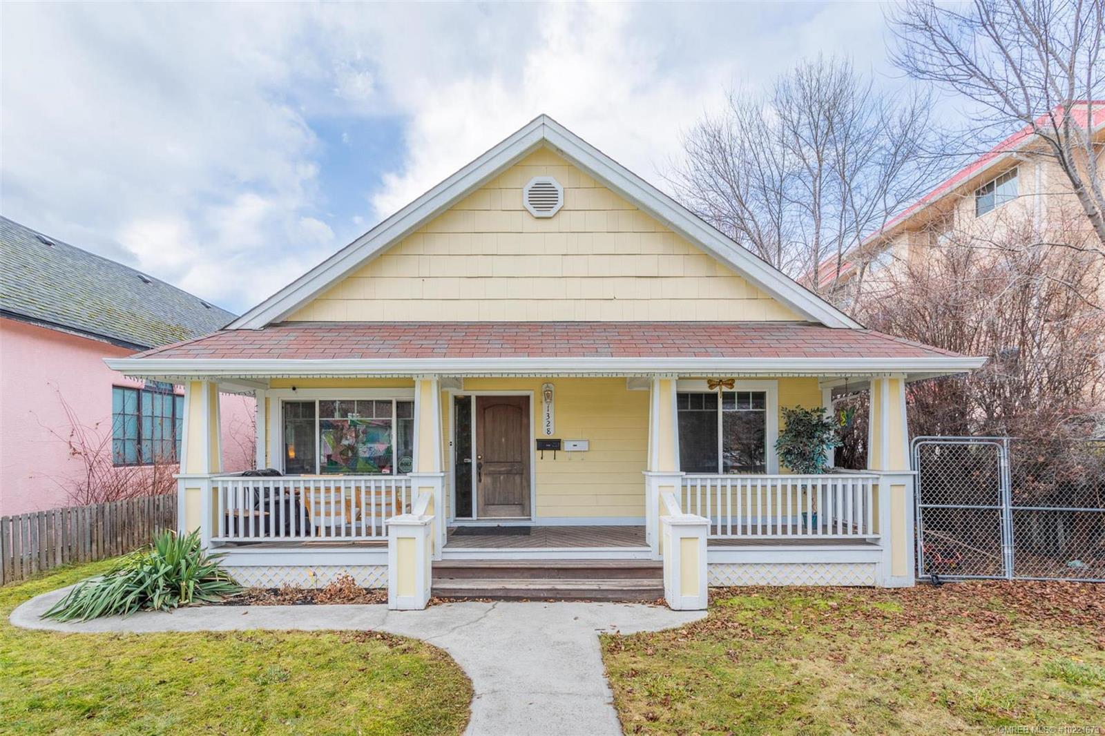 1328/1330 Richter Street, Kelowna, BC, V1Y 2L3