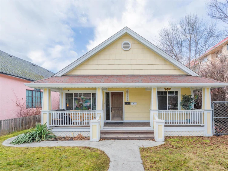 1328/1330 Richter Street, Kelowna, BC, V1Y 2L3
