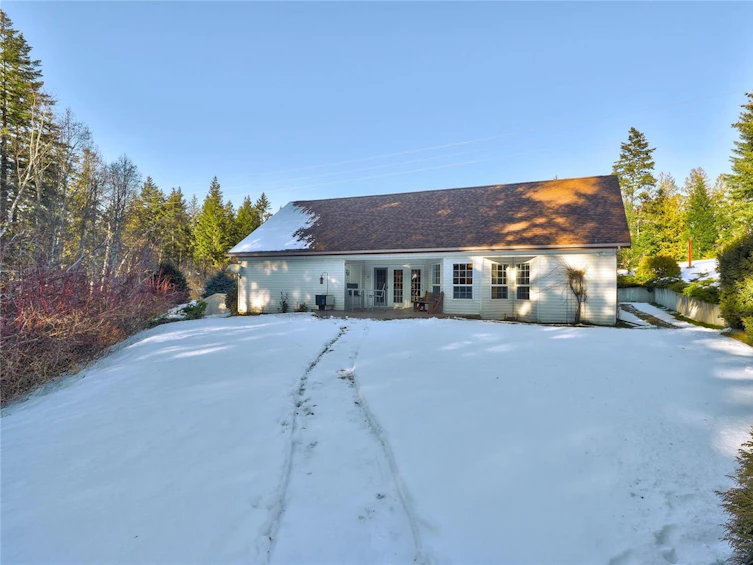 3047 Lindberg Road, Sorrento, BC, V0E 2W1