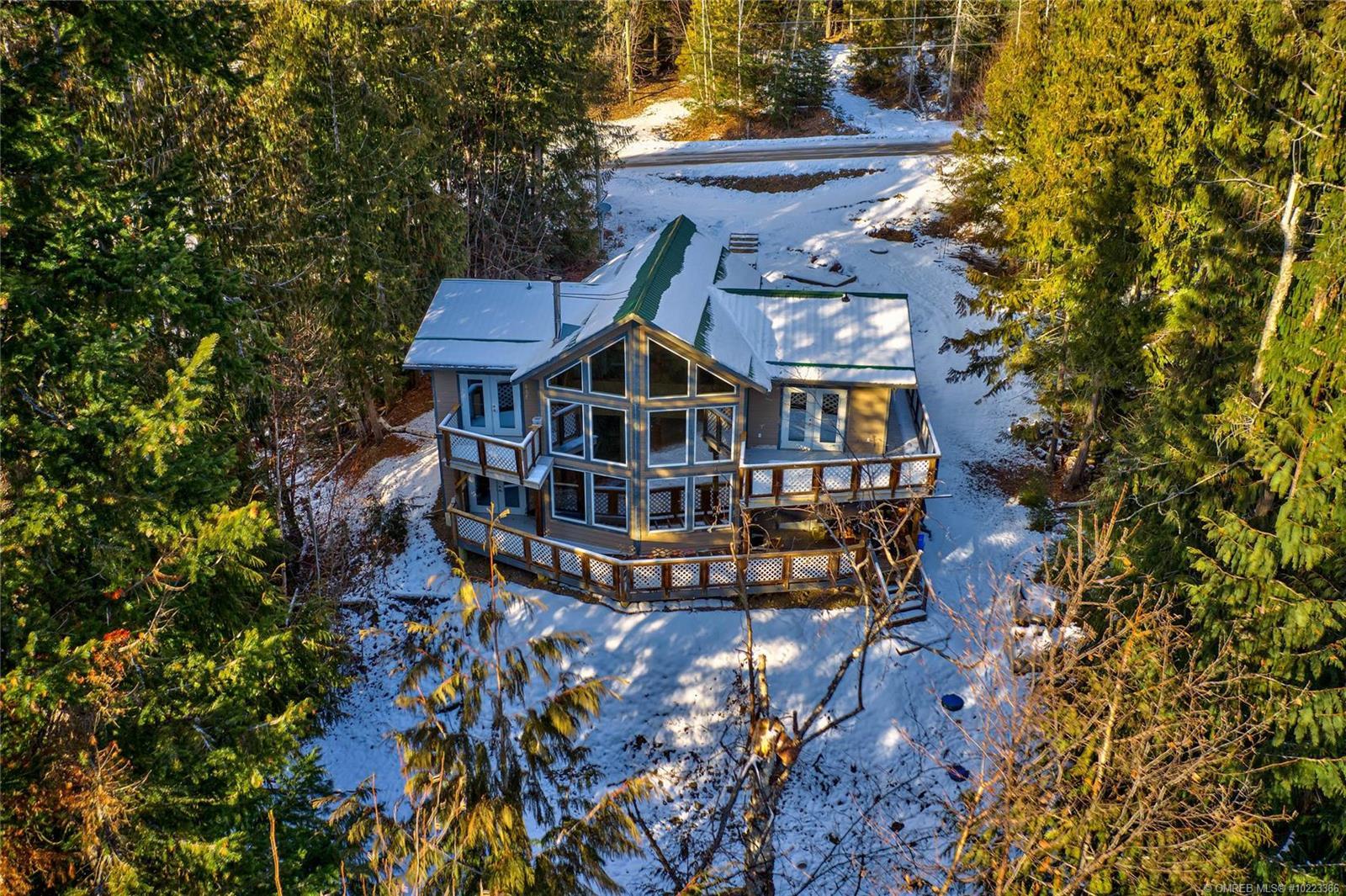 7420 Aspen Road, Anglemont, BC, V0E 1M8
