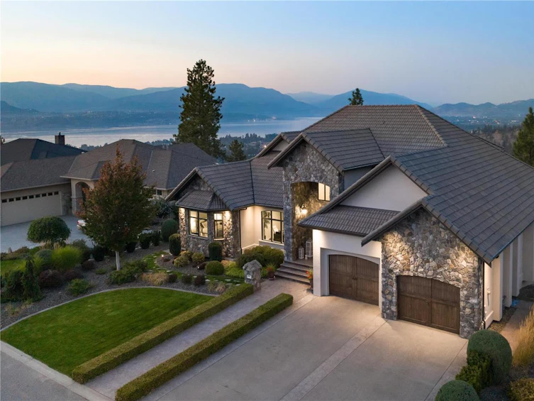 4816 Carmel Crescent, Kelowna, BC, V1W 5B9