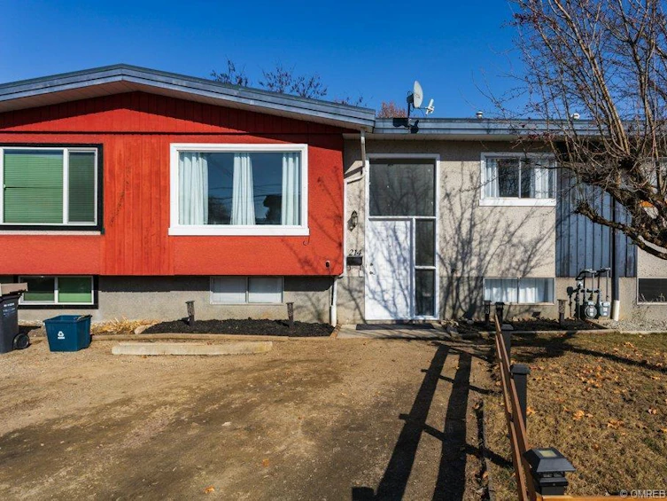 214 Briarwood Road, Kelowna, BC, V1X 2G3