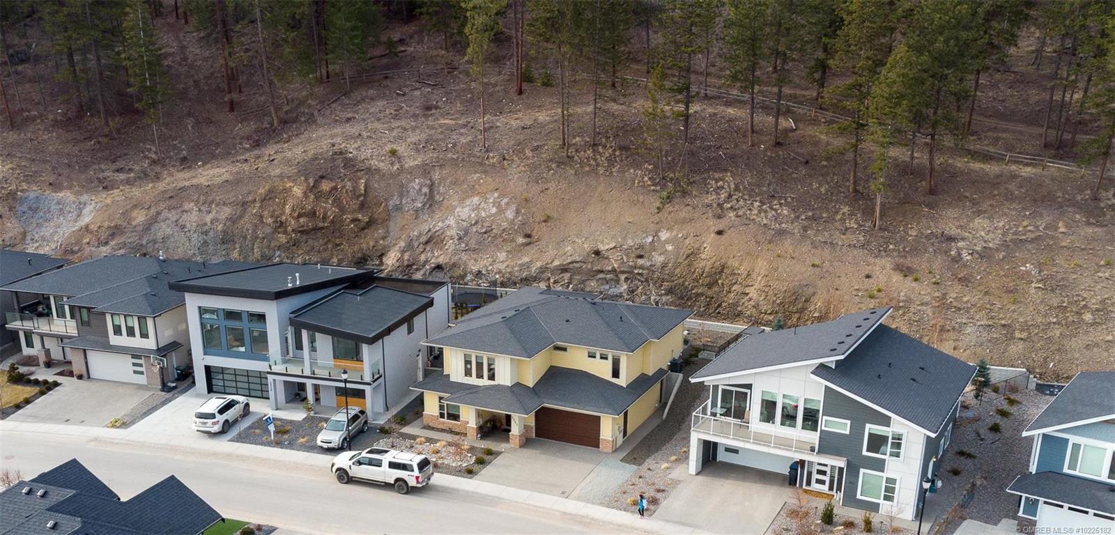 2552 Crown Crest Drive, West Kelowna, BC, V4T 3M6