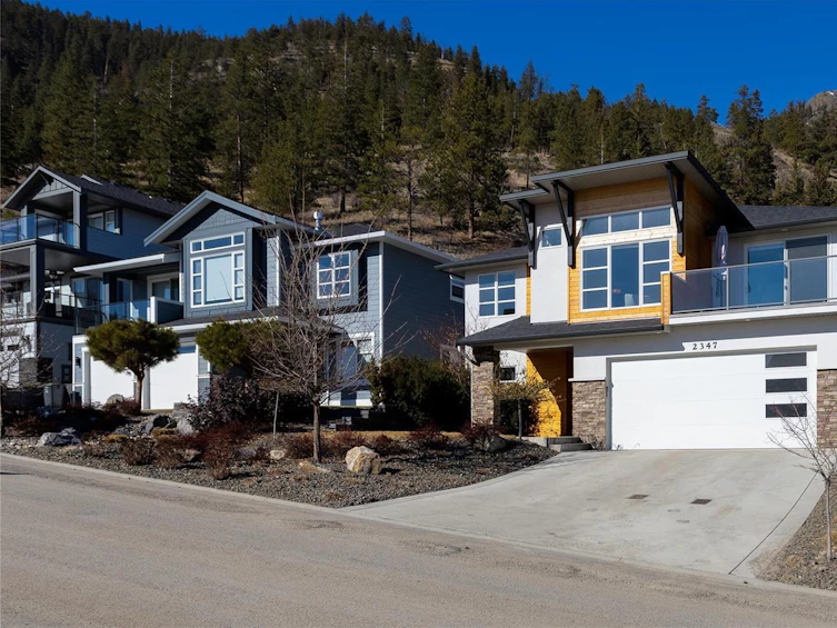 2347 Tallus Green Crescent, West Kelowna, BC, V4T 3K4