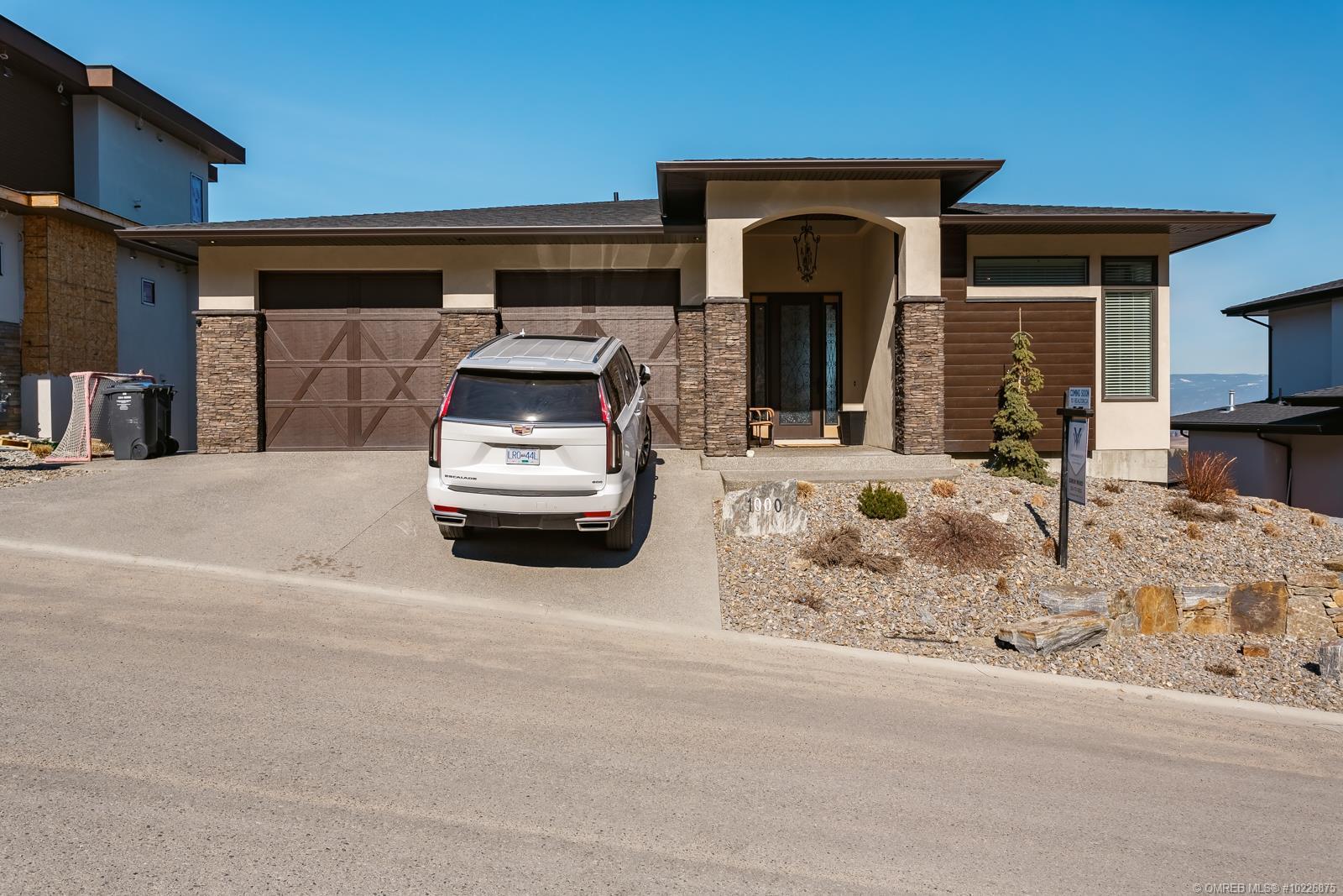 1000 Lakecrest Court, Kelowna, BC, V1W 5M6