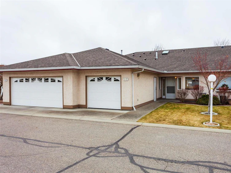 12-1874 Parkview Crescent, Kelowna, BC, V1X 7G6