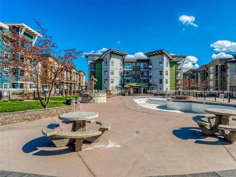 306-539 Yates Road, Kelowna, BC, V1V 2T8