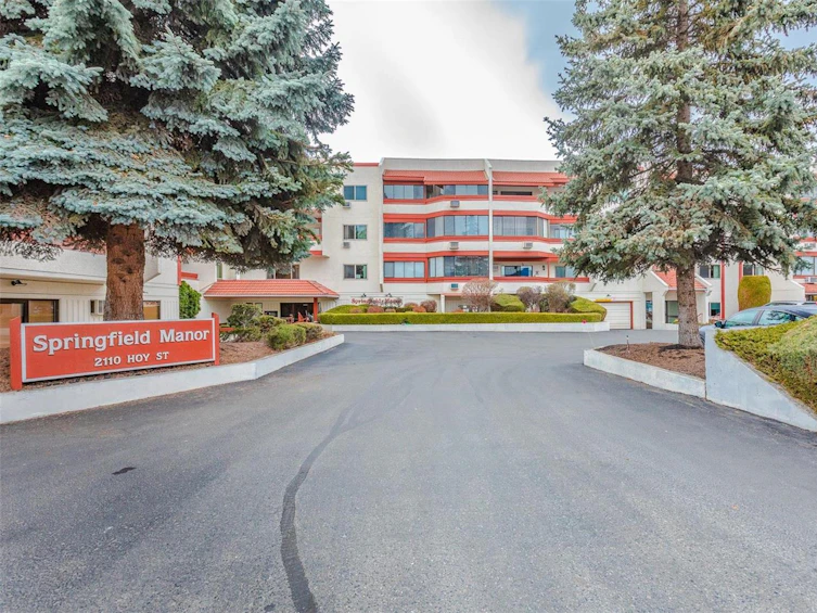 204-2110 Hoy Street, Kelowna, BC, V1Y 8T4