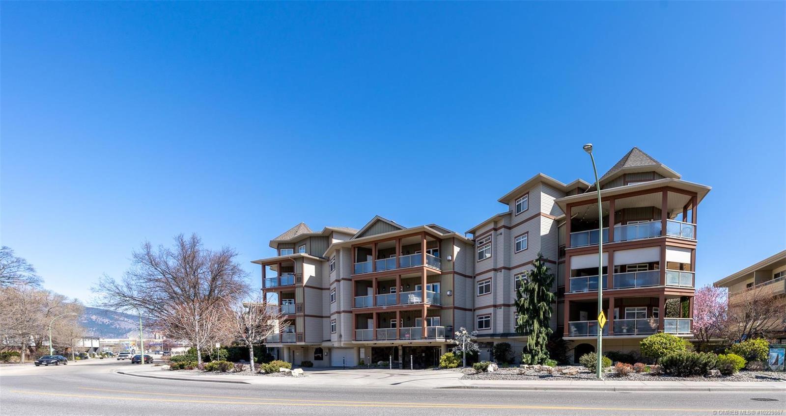 202-1905 Pandosy Street, Kelowna, BC, V1Y 1R8