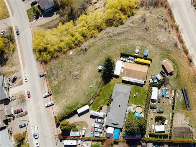 1702 Lynrick Road, Kelowna, BC, V1P 1E8