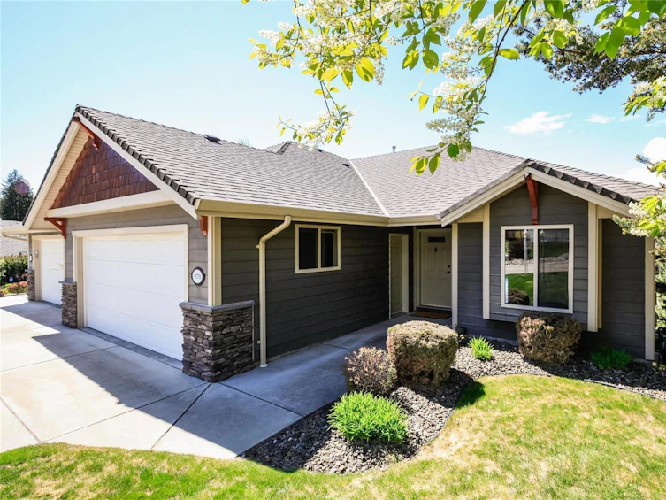 3570 Shadow Creek Drive, Kelowna, BC, V1X 8A8