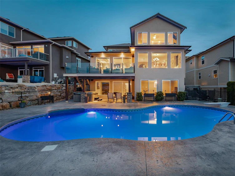 872 Hewetson Avenue, Kelowna, BC, V1W 5C9
