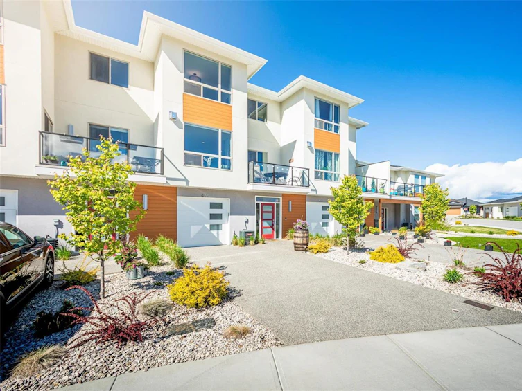 412 Dunbar Court, Kelowna, BC, V1P 1T5