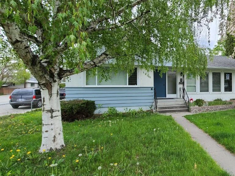 1905 Bowes Street, Kelowna, BC, V1Y 3C2
