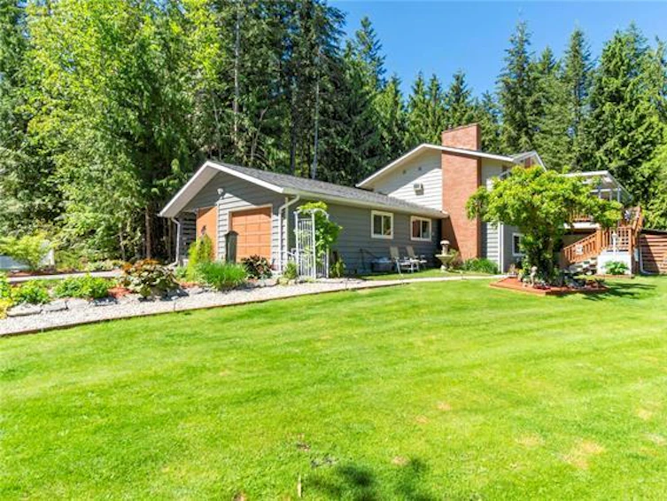 2483 Centennial Drive, Blind Bay, BC, V0E 1H2
