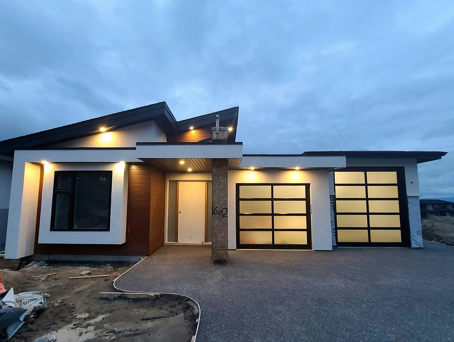 1602 Antler Court, Kelowna, BC, V1W 5N9