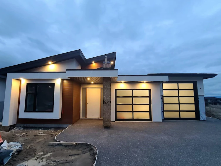 1602 Antler Court, Kelowna, BC, V1W 5N9