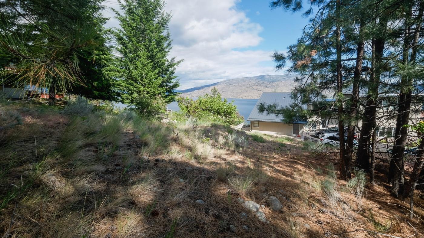 6411 Stuart Crescent, Peachland, BC, V0H 1X0