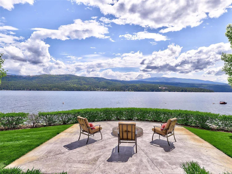 8596 Squilax Anglemont Road, Eagle Bay, BC, V0E 1M9