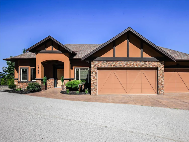1763 Scott Crescent, West Kelowna, BC, V1Z 4B8
