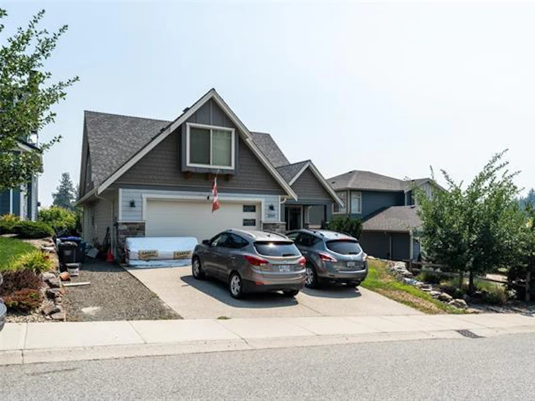 2367 Paramount Drive, West Kelowna, BC, V4T 3K4