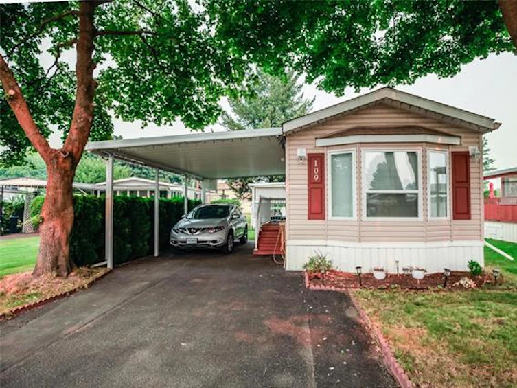 109-3535 Casorso Road, Kelowna, BC, V1W 3E1