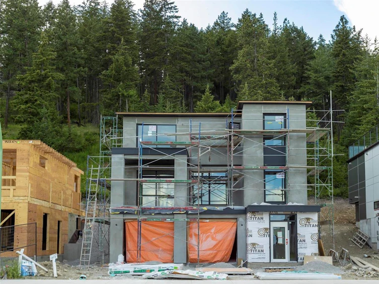 3730 Astoria Drive, West Kelowna, BC, V4T 3M4