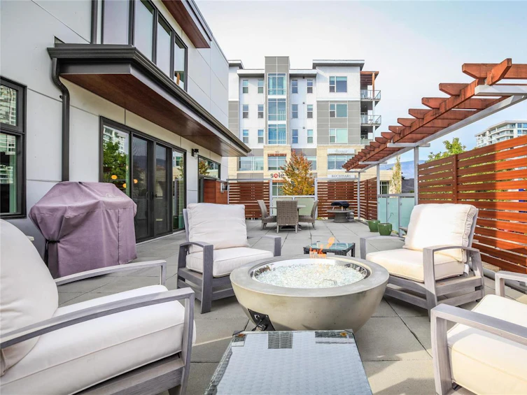 1291 St Paul Street, Kelowna, BC, V1Y 8X5