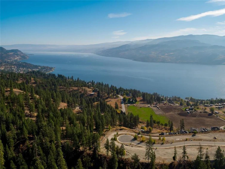6051 Gerrie Road, Peachland, BC, V0H 1X4