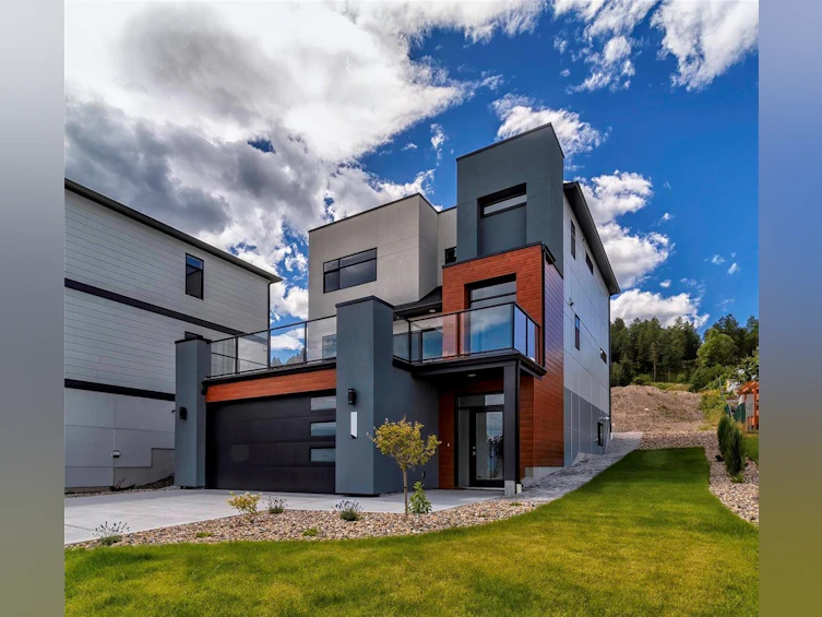 3746 Davidson Court, West Kelowna, BC, V4T 1B0