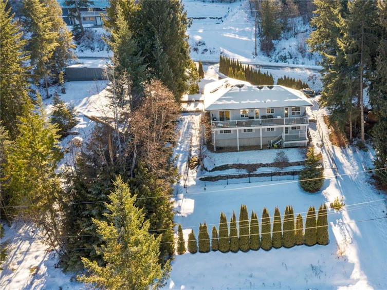 2619 Woodland Place, Blind Bay, BC, V0E 1H2