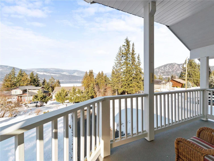 2236 Lakeview Drive, Blind Bay, BC, V0E 2W2