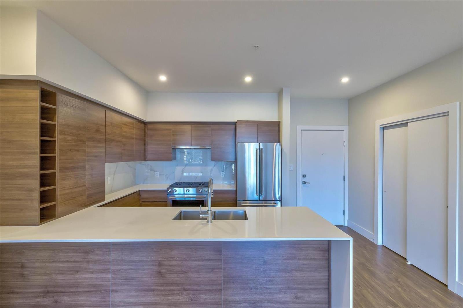 406-1925 Enterprise Way, Kelowna, BC, V1Y 9S9