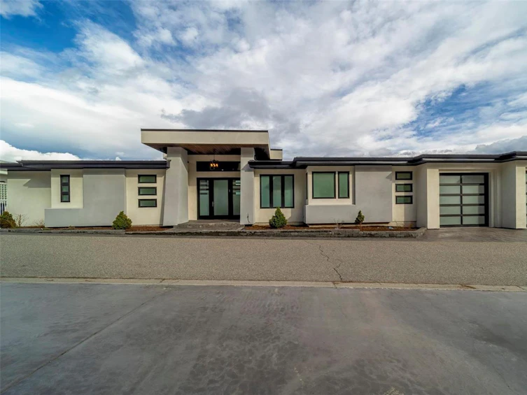 908 Lloyd Jones Drive, West Kelowna, BC, V1Z 2X9