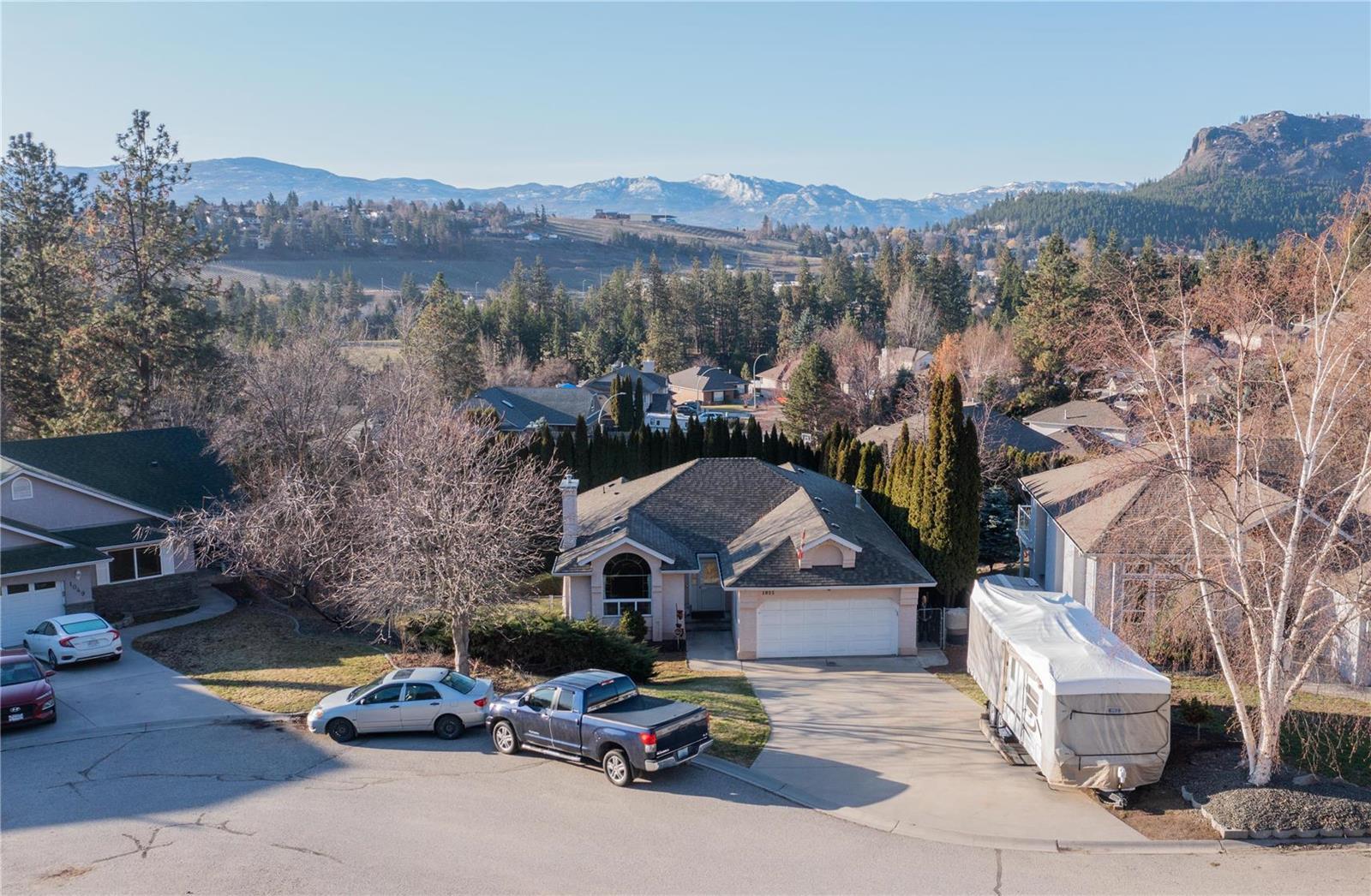1055 Caledonia Way, West Kelowna, BC, V1Z 3N7