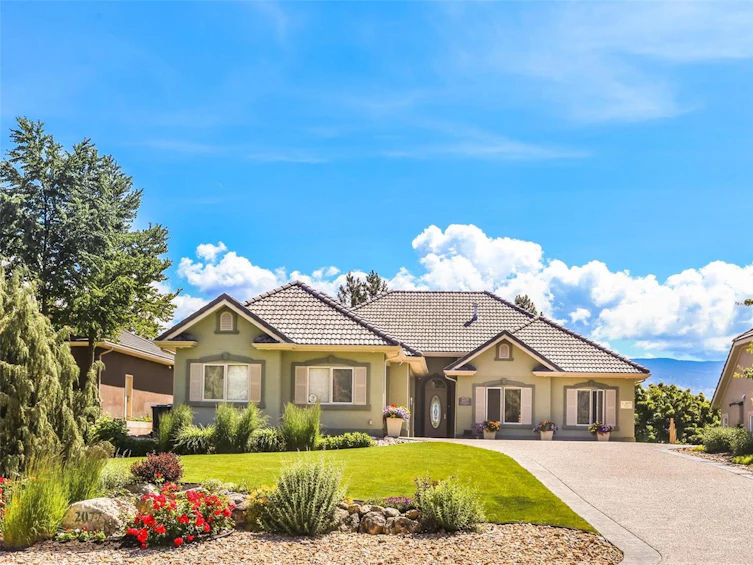 2077 Capistrano Drive, Kelowna, BC, V1V 2N1