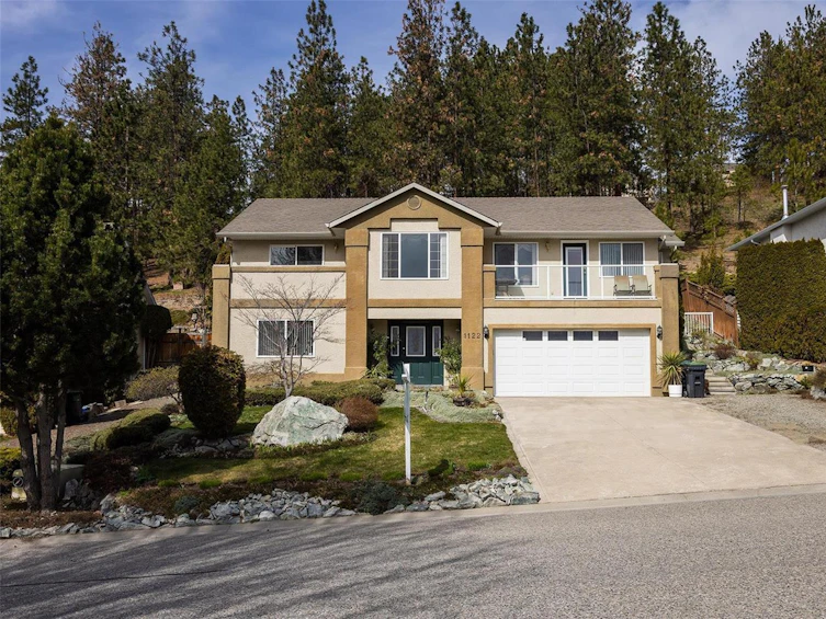 1122 Caledonia Way, West Kelowna, BC, V1Z 3N7