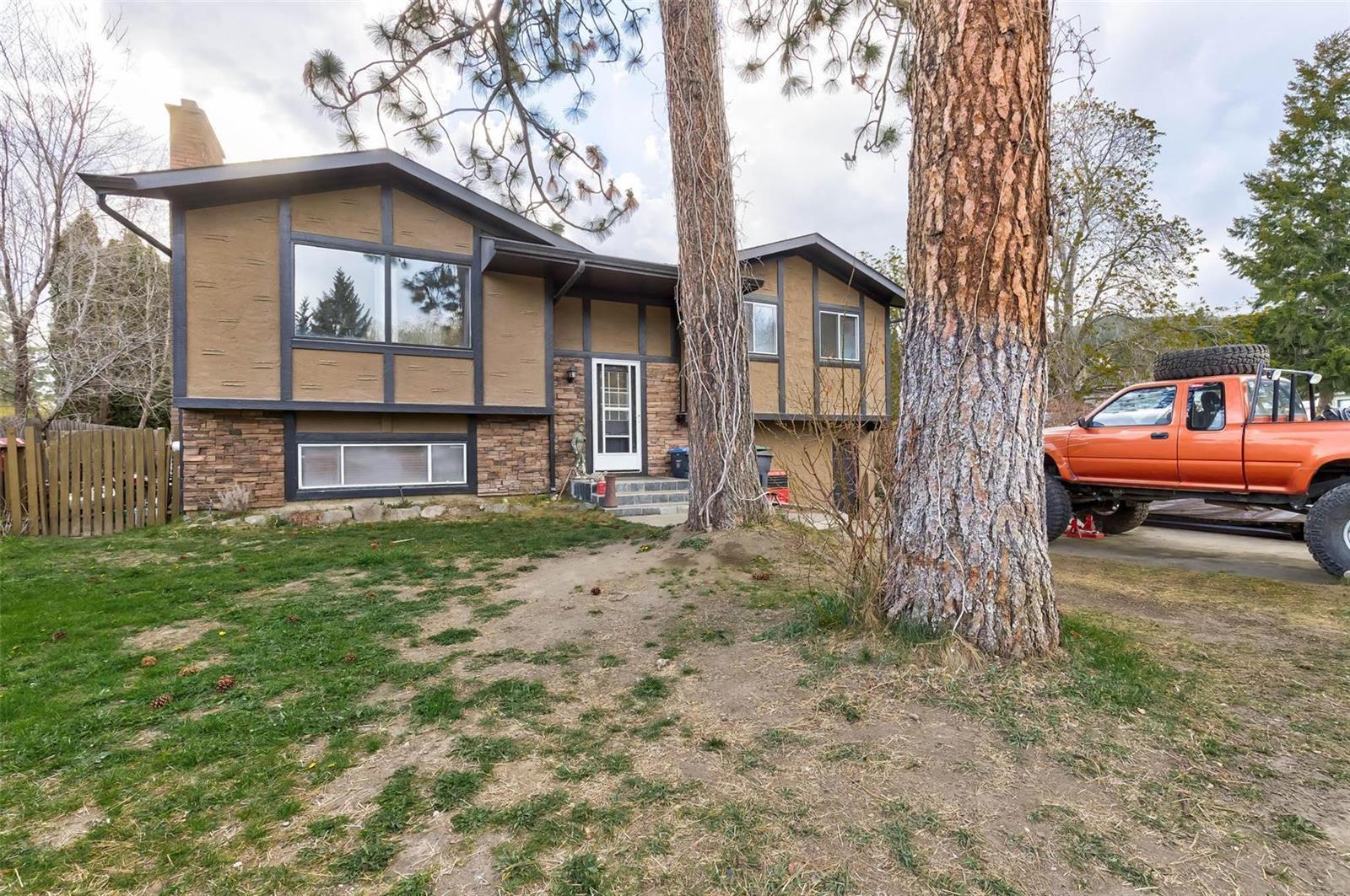 2202 Surrey Road, West Kelowna, BC, V1Z 2L3