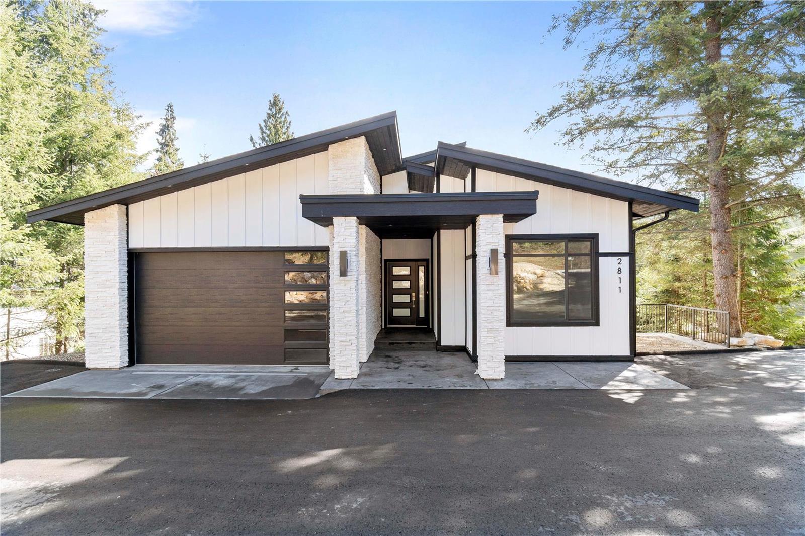 2811 Mountview Drive, Blind Bay, BC, V0E 1H1