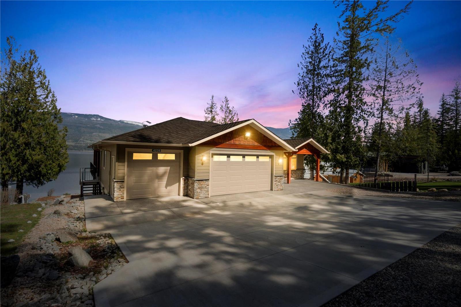 4239 Dolan Road, Eagle Bay, BC, V0E 1T0